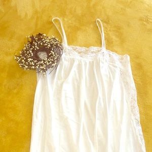 Full length slip